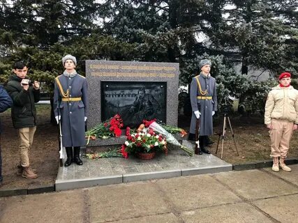 Открытие памятника воинам