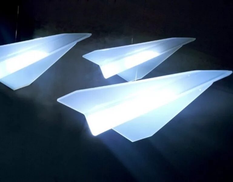 Свет бумага. Подвесной светильник paper plane. Paper plane МДМ Лайт. Светильник бумажный самолетик. Футуристические светильники.