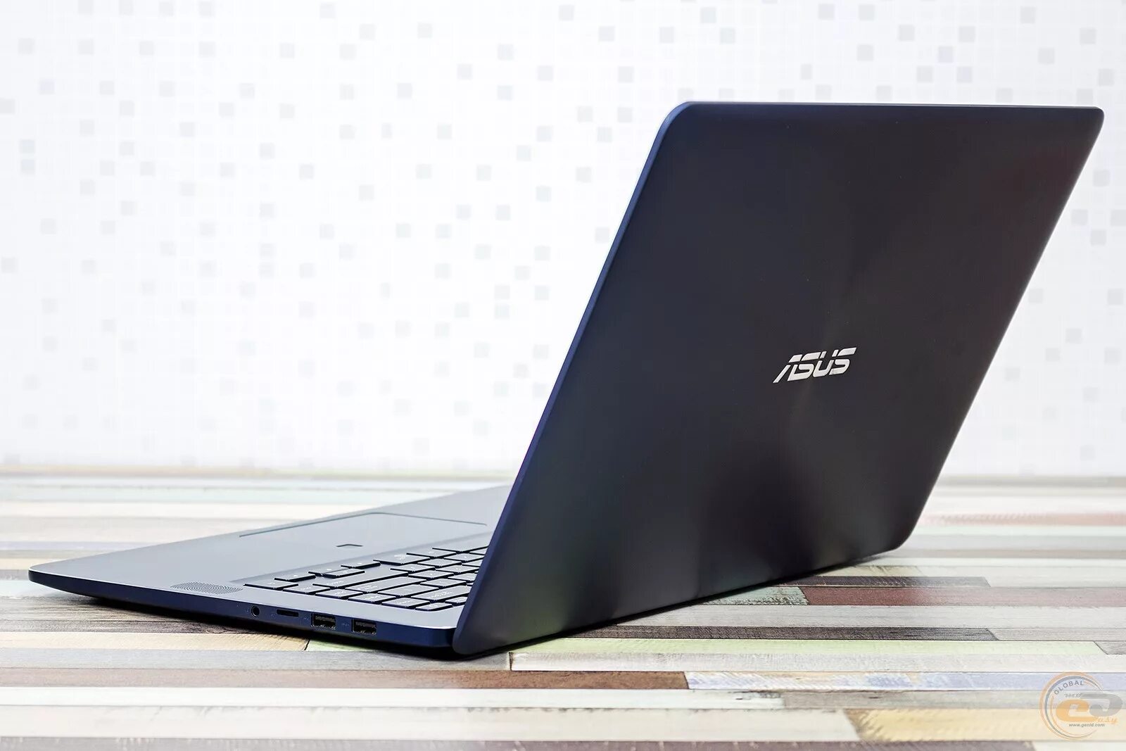 ASUS ZENBOOK Pro ux550ve. UX 550ge. ASUS ZENBOOK Pro ux529za-EVO. ASUS ZENBOOK Pro 17 Harman Kardon. Asus zenbook kp660