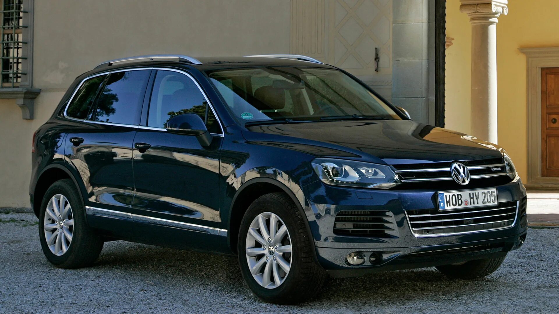 Туарег гул. Туарег 2003 без пневмы. Фольксваген туарег гибрид. Слить масло передний редуктор туарег. Фольксваген туарег 2013 года.