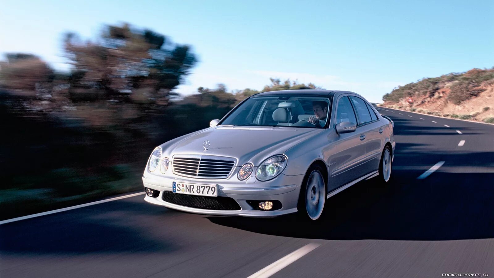 Mercedes Benz e55. Мерседес Бенц e55 AMG. Mercedes-Benz e-class e 55 AMG. Мерседес Бенц е55 АМГ.