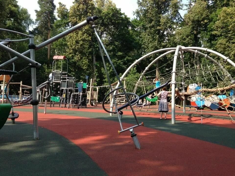 Москва детский парк фили детский парк фили. Детский парк фили реконструкция. Веревочный парк в москве фили. Большая филевская 9 детский парк. Парк фили москва детская площадка.