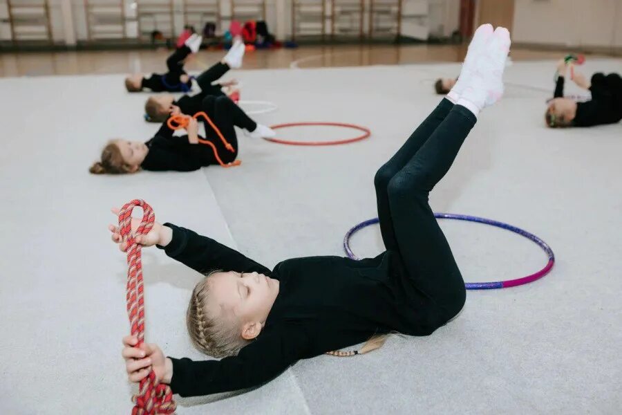 зимние сборы по художественной гимнастике киров. зимние сборы по художественной гимнастике. зимние сборы по художественной гимнастике. гимнастки сборы. спортивные сборы по художественной гимнастике.