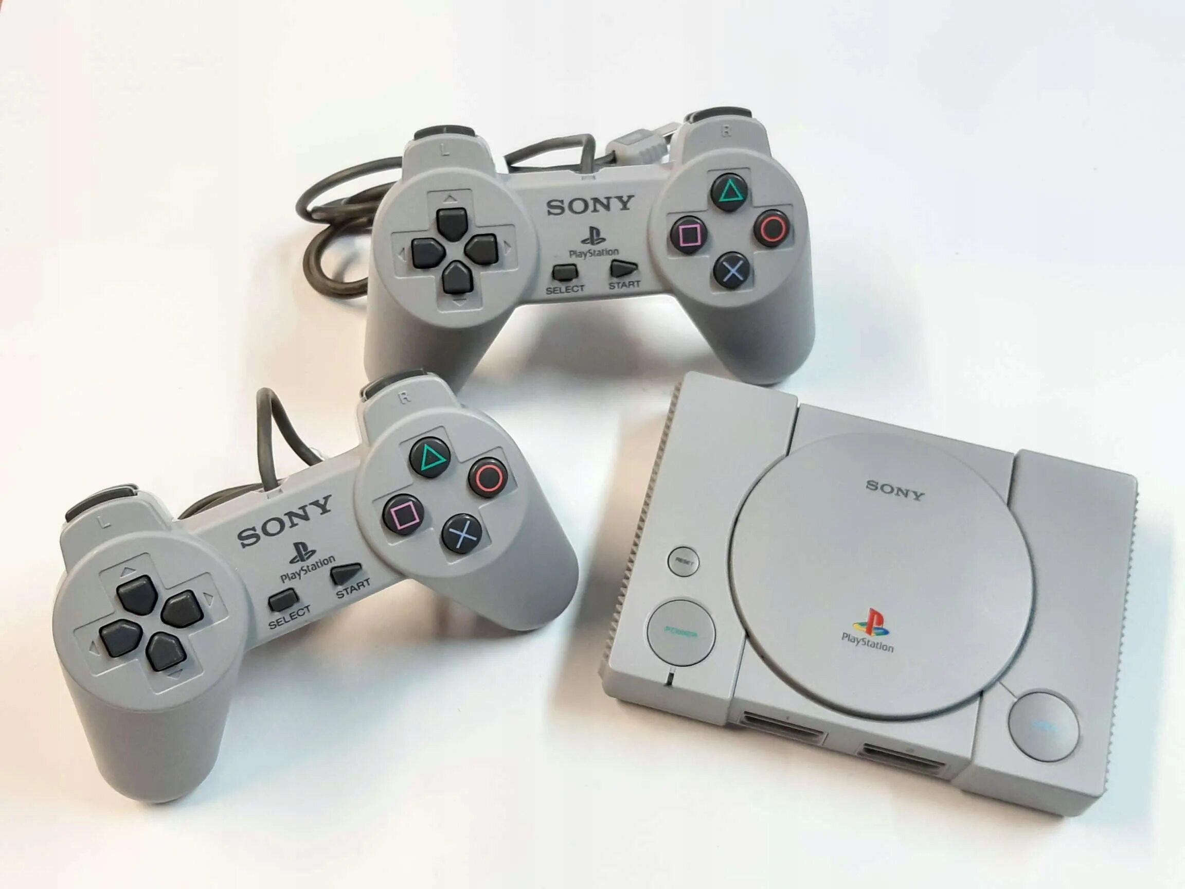 Sony 1 купить в москве. Sony PLAYSTATION 1 Classic Mini. PLAYSTATION Classic ps1. PLAYSTATION 2 Classic Mini. Sony PLAYSTATION Classic SCPH-1000r.