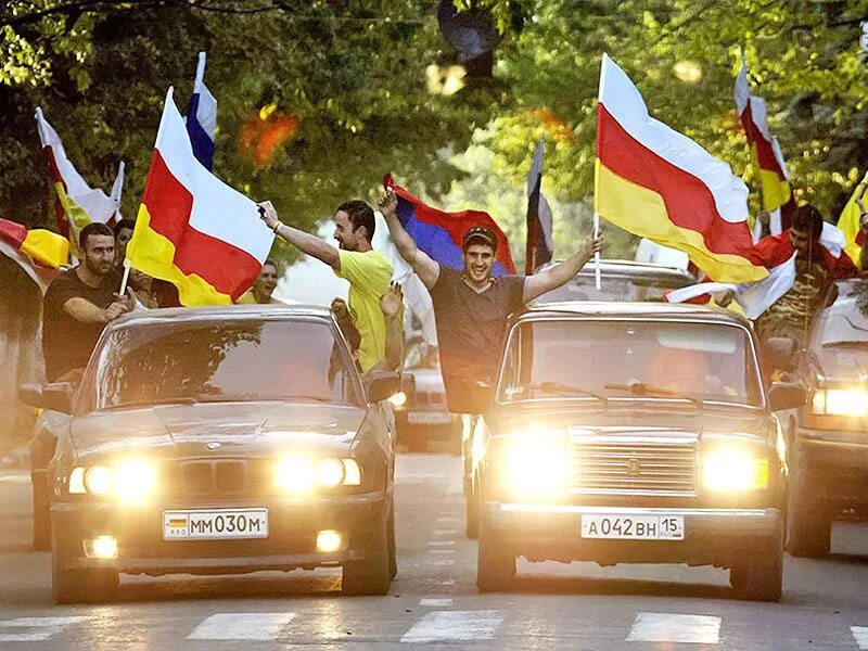 26 30 августа. 26 Августа 2008 Южная Осетия. День независимости Южной Осетии. Независимость Абхазии и Южной Осетии 2008. Признание независимости Абхазии.