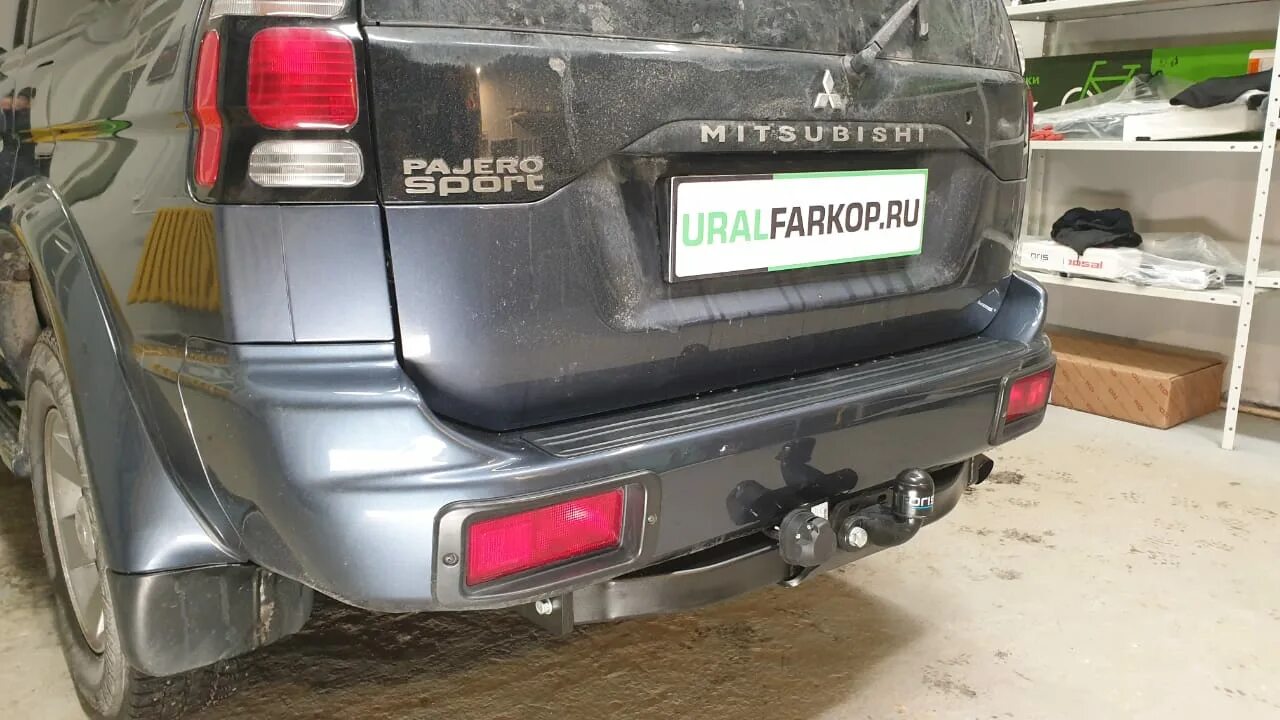 Фаркоп фланцевый toyota land cruiser 200. Фаркоп центр. Уральские фаркопы. 3076-ak4. 4755-ak41n тсу на bmw x5 фото.