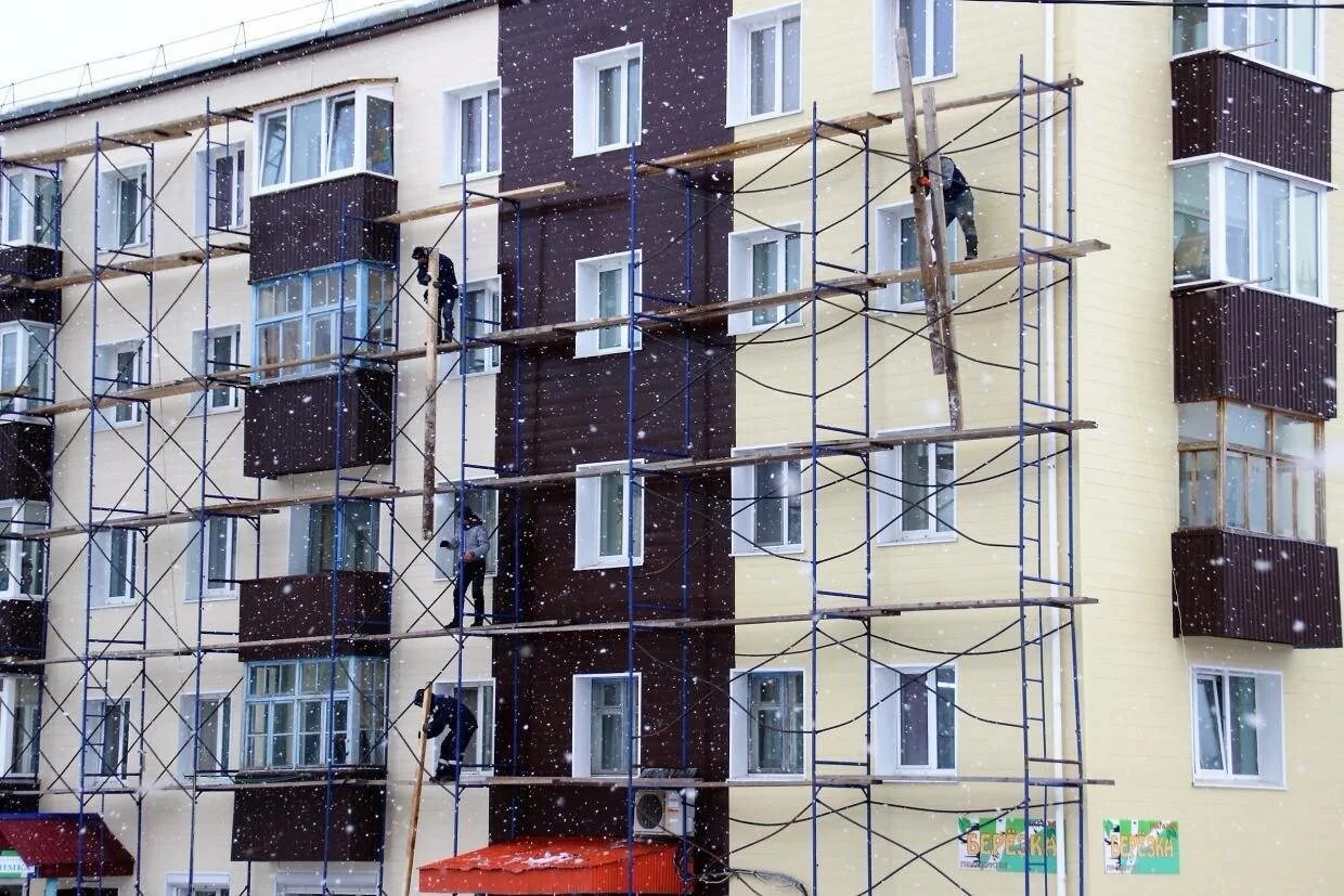 Утепление фасадов многоквартирных. Кап ркмонт фасадов пятижтажек. капремонт фасадов многоквартирных домов. реконструкция фасадов многоквартирных домов. капремонт многоэтажки.
