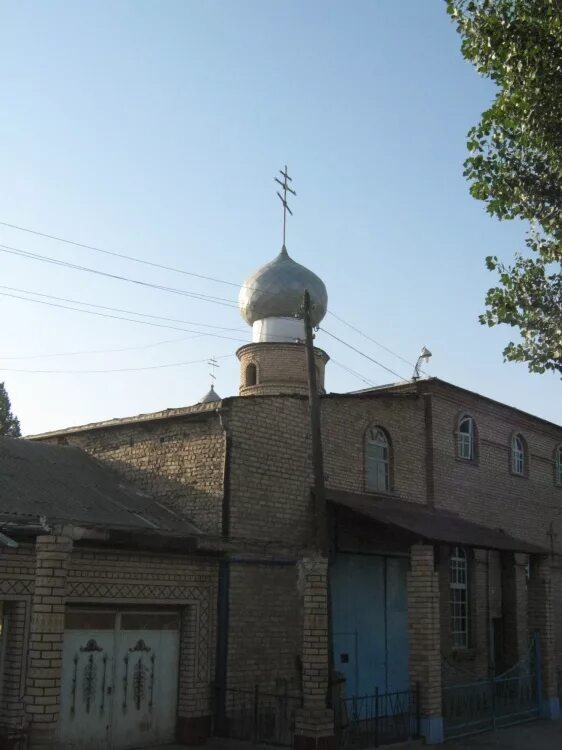 Янгиюль узбекистан православная церковь. Навои улица ибн сино. Старый янгиюль. Станция янгиюль. Янгиюль ташкентская область.