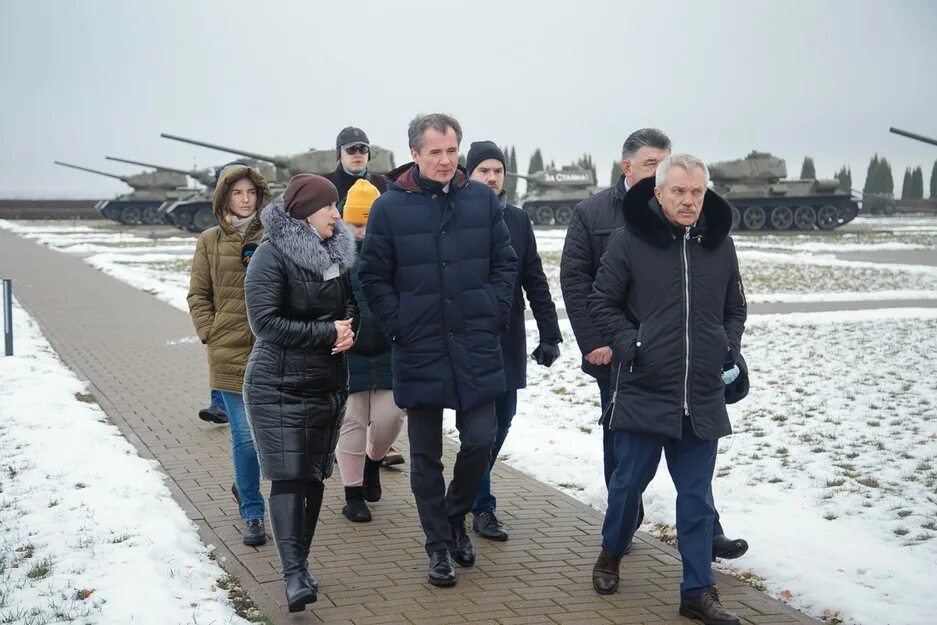 Горьковский белгородская область новости. Гладков Белгород семья. Семья Вячеслава Гладкова Белгород.