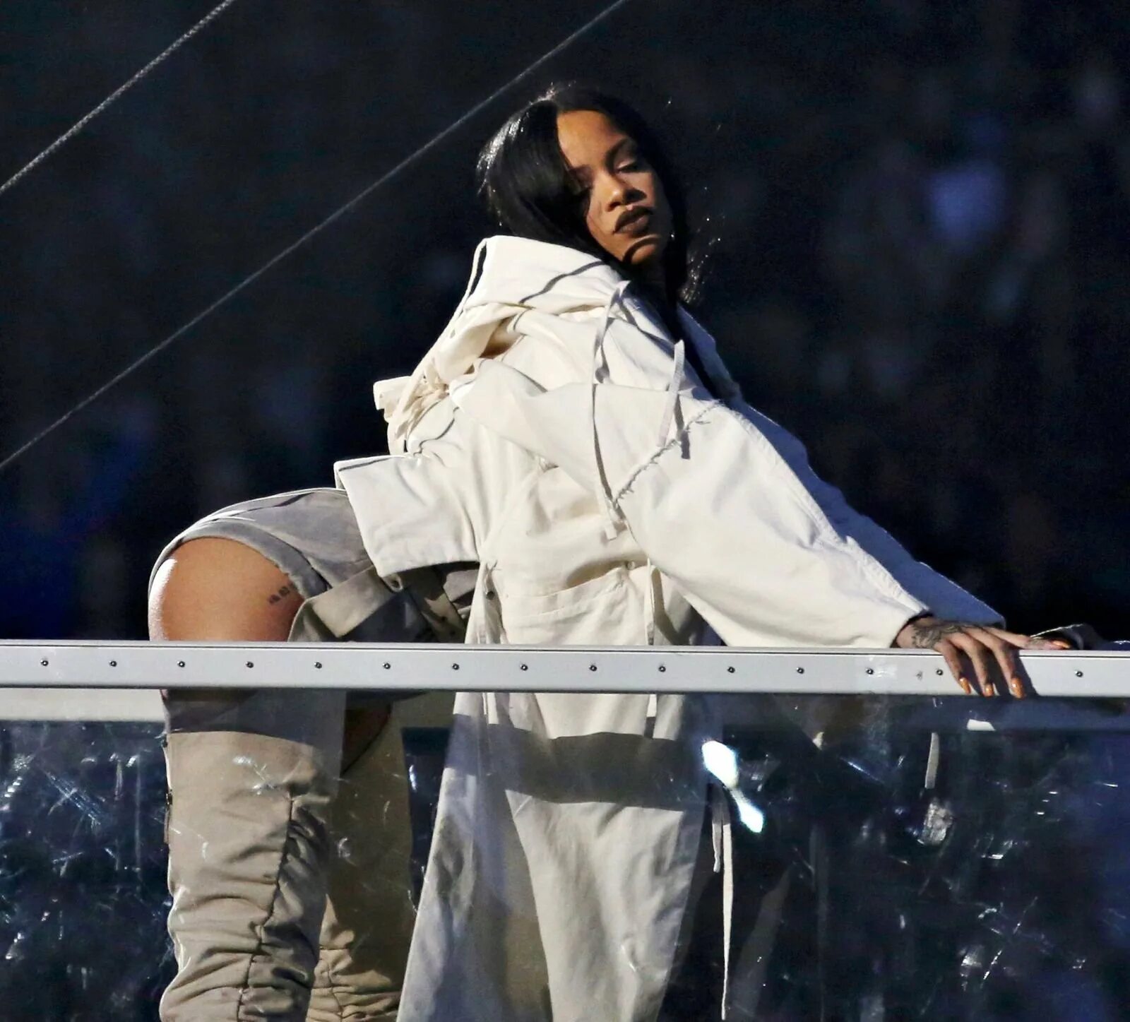 Выступление рианны. Рианна на сцене 2016. рианна на сцене. rihanna на сцене. рианна выступление.