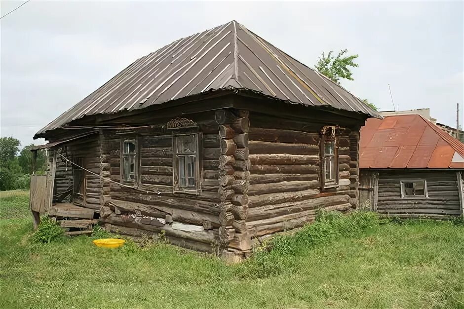 Дом 1900 года. Дом 1900. Маленькие дома 1900 года постройки. Деревня Поникедовка Мордовия фото.