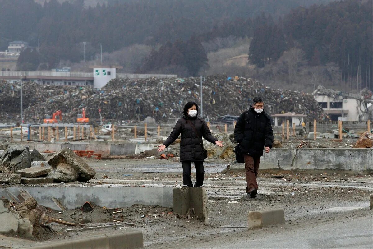 Цунами в японии 1 января. Авария на аэс япония 2011. Цунами в японии 2011 фукусима. Землетрясение фукусима цунами. Цунами в японии 1 января.