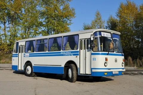 ЛАЗ-695 турист.