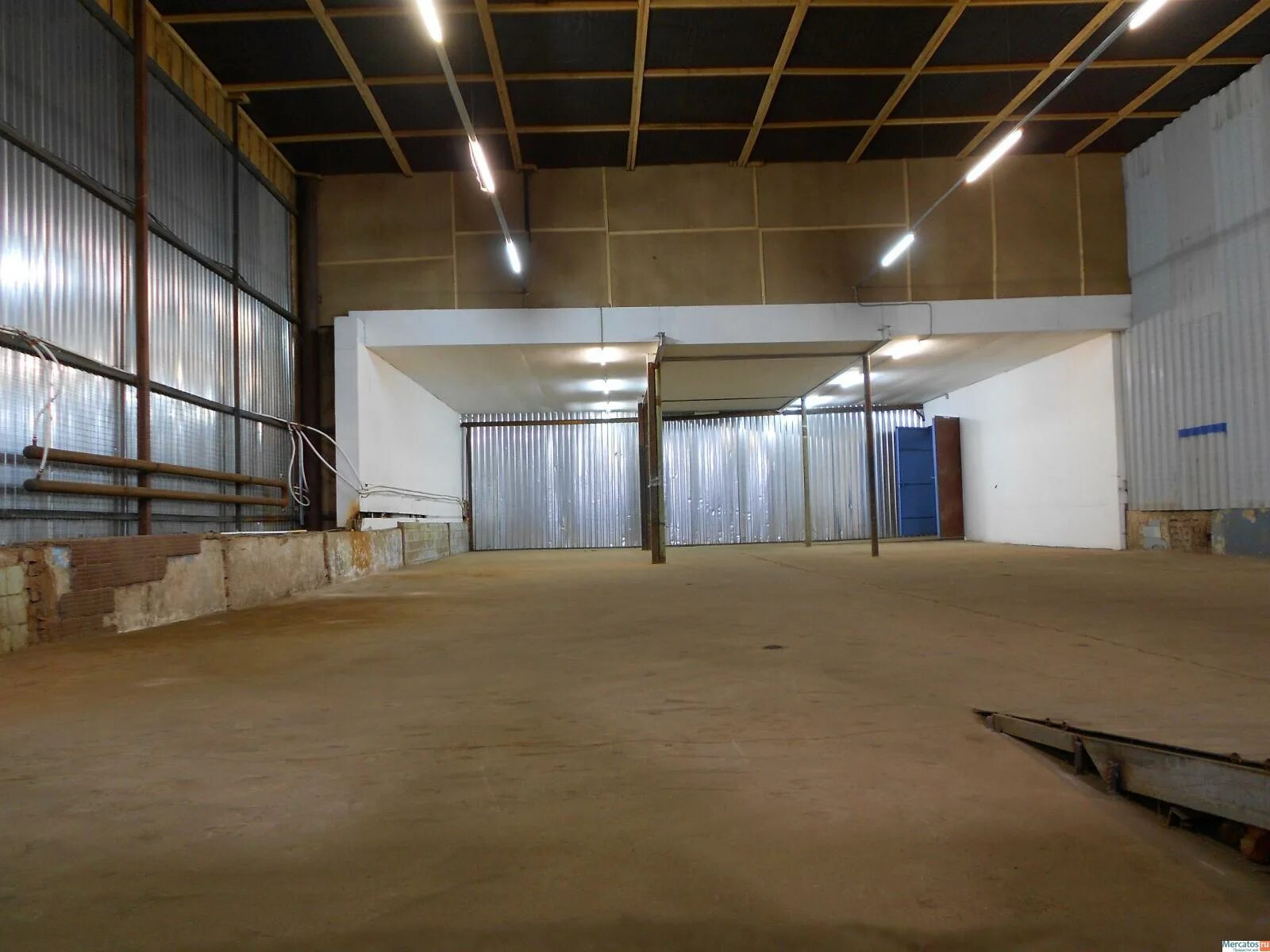 помещение под склад. производственный ангар отделка помещений. гараж склад 100 м2. помещение под склад. снять производственное помещение в аренду в спб 1 этаж.