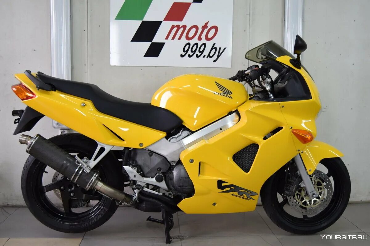 Honda VFR 800 Yellow. Honda VFR 800 желтый. Honda VFR 800 желтый мотоцикл. Пластик VFR 800 желтый. Honda желтая