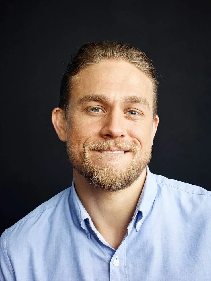 Charlie hunnam. Чарли Ханнэм. Чарли Ханнэм фото. Чарли Ханнэм 2016.