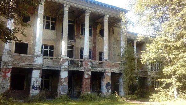 Полушкино рузский. Полушкино заброшенный пансионат. Полушкино московская область раменский. Санаторий полушкино заброшенный. Полушкино заброшенный пансионат.