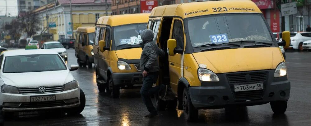Омск 331. Кемерово. частные маршрутное такси перевозчики новый перевозчик. маршрутка омск таврическое.