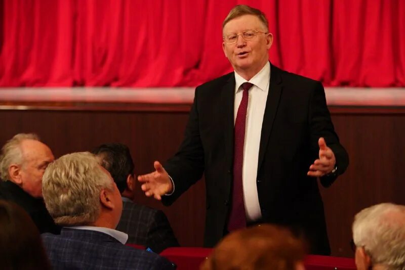 Круглое лицо у девушки. Антимайдан лица. Лицах форум. Круглое лицо у девушки фото. Зауралье форум.