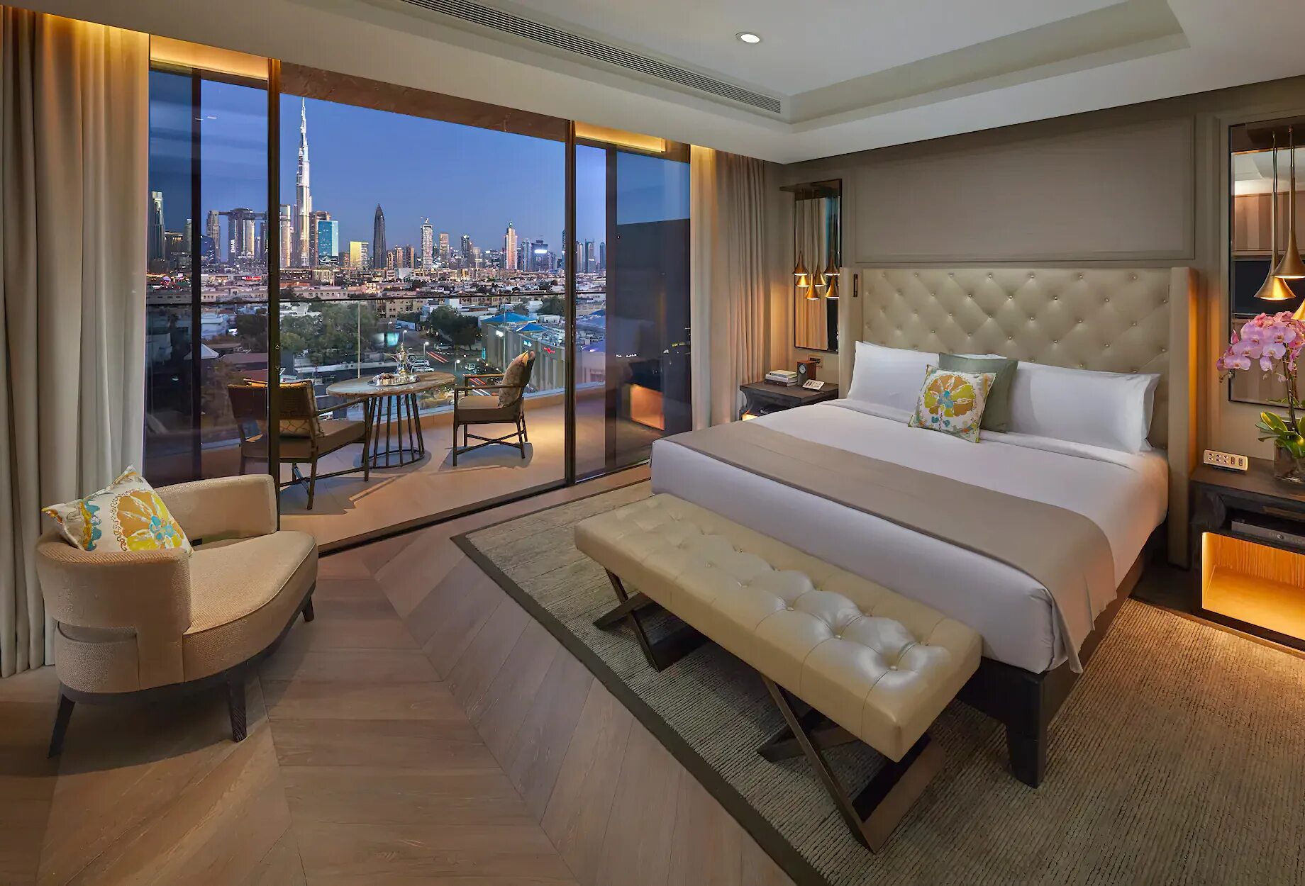 Five luxe dubai. Мандарин Ориентал Дубай. Отель мандарин Дубай. Mandarin oriental Jumeirah Dubai 5. Отель мандарин в Дубае Ориентал Джумейра.