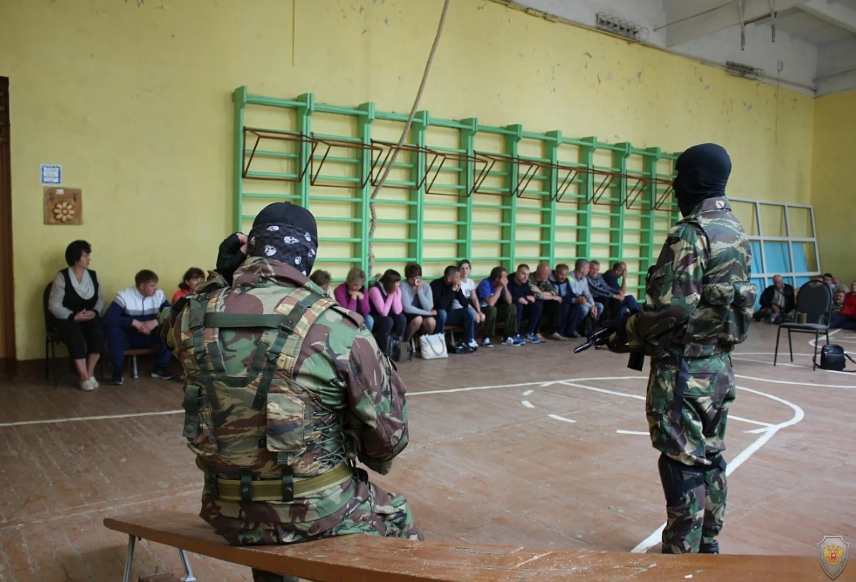 теракт пермь 2004 в школе. захват заложников террористами. освобождение заложников спецназом. захват заложников террористами. террористы захватили школу 1 сентября.