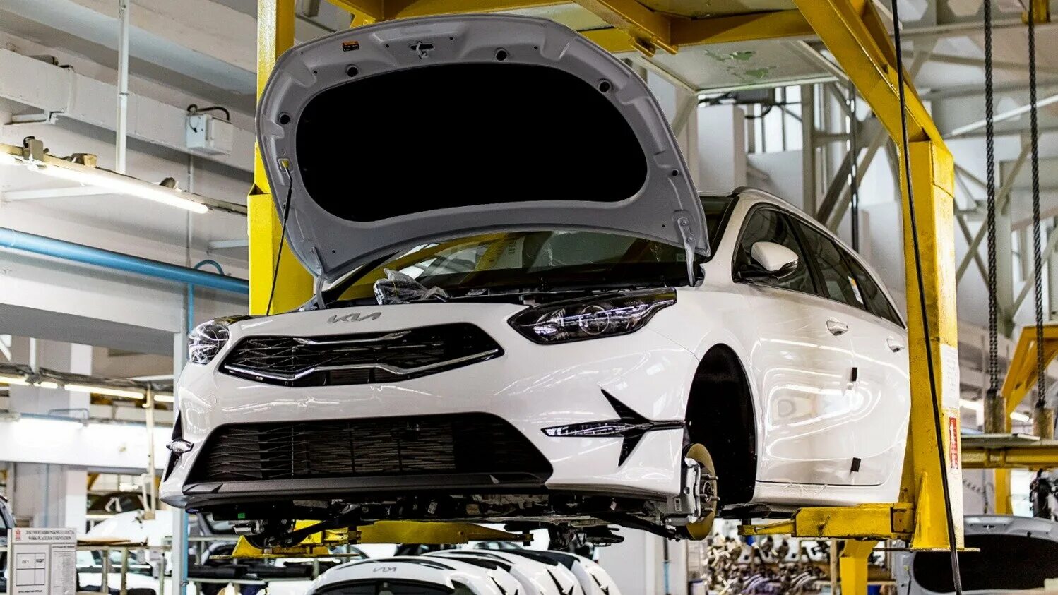 Автотор китайский седан. Китайские производители автомобилей. Калининградский автомобильный завод. Автотор киа. Китайский седан kaiyi e5.