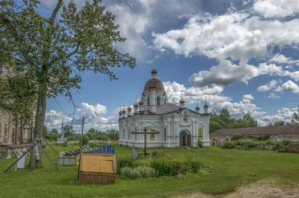 Поселок труженик