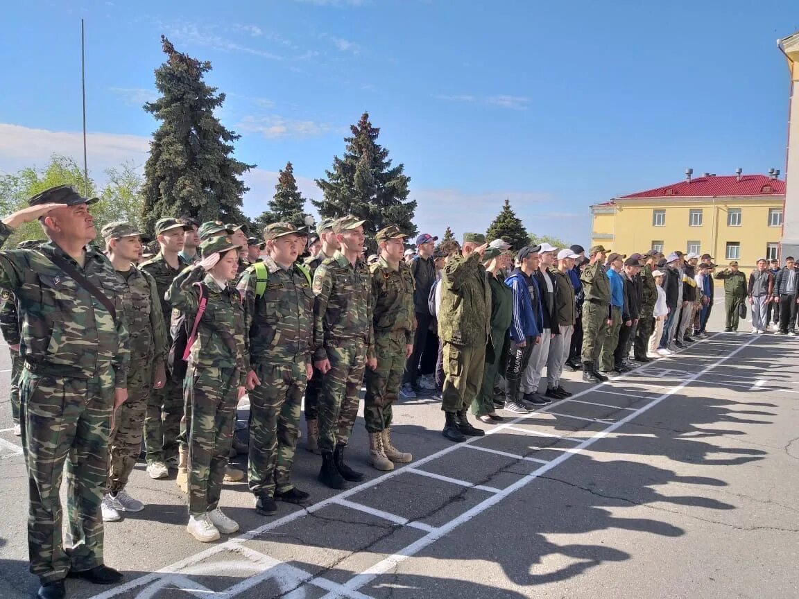 Военные сборы на сегодня. Камышин 28 воинская часть. Волгоградская область Камышин Военная воинская часть. Военные сборы старшеклассников. Военно полевые сборы.