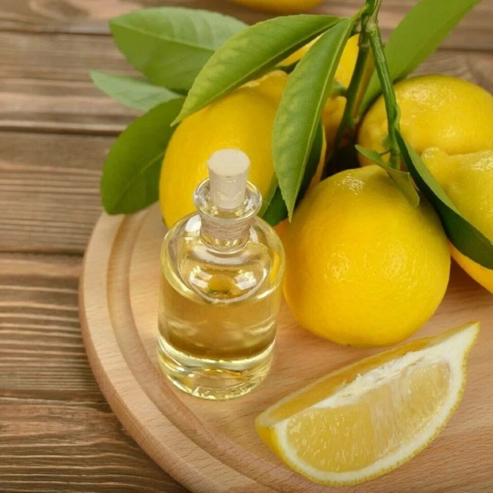 Лимон и растительное масло. Эфирное масло лимона. Эфирное масло лимон, 10мл. Масло лимона ДОТЕРРА. Масло лимона, 25мл.