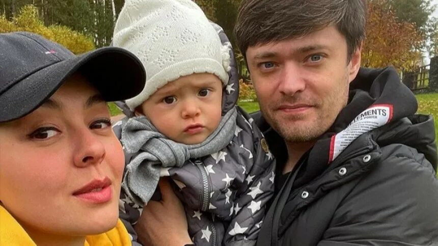 Марина Кравец показала трехлетнюю дочь в платье принцессы - Газета.Ru Новости