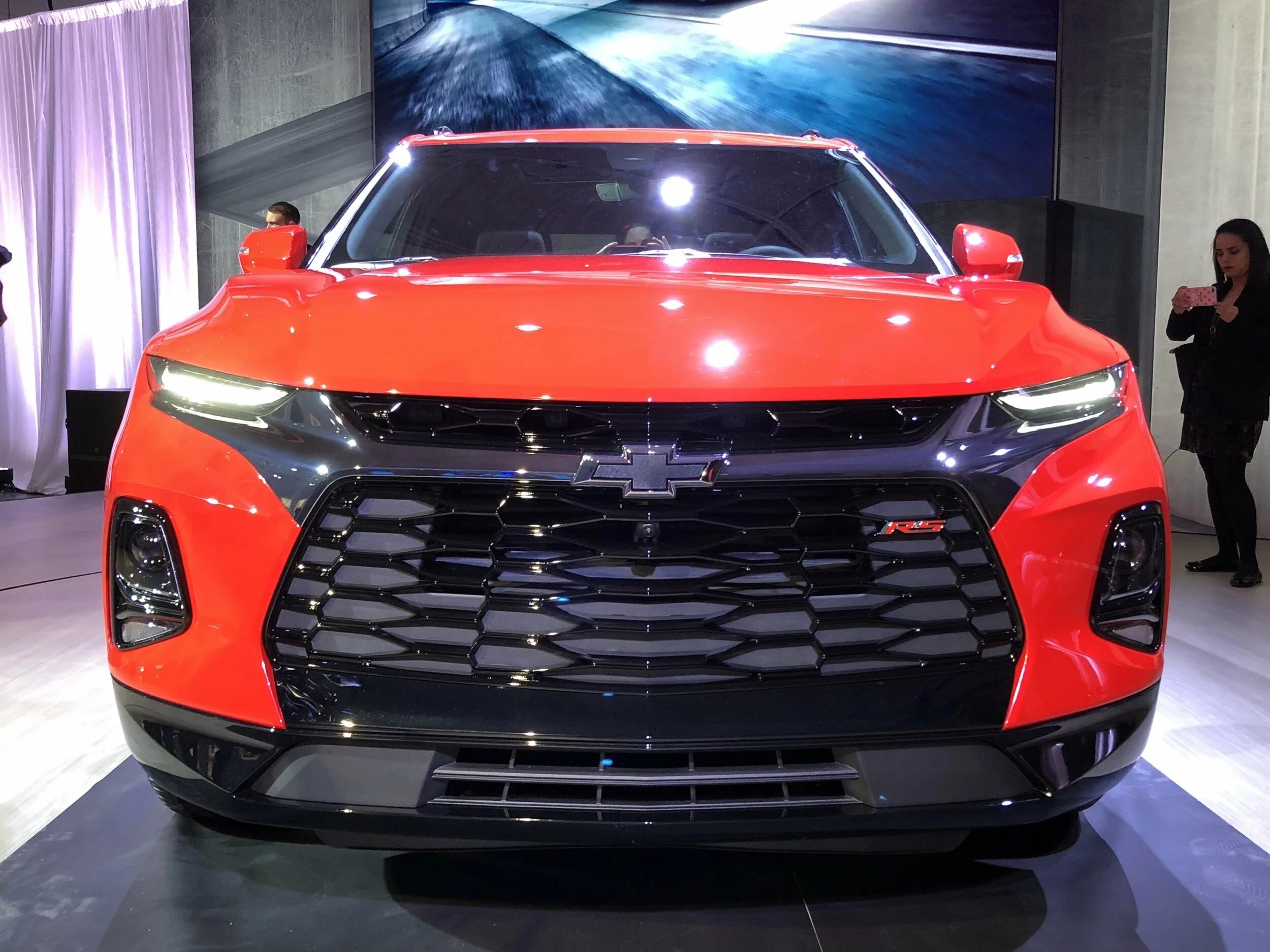 Шевроле новые модели. Chevrolet Blazer 2023. Шевроле блейзер 2023 года. Chevrolet Blazer 2020. Chevrolet Blazer 2023 новый кузов.