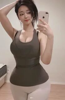 (6upoker)"大 奶 肥 臀"女 同 事 背 影 超 吸 睛.肥 美 蜜 桃 臀 肉 肉 豐 滿.讓 人 忍 不 住 瘋.....