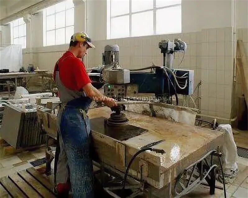 Техники обработки камня. Цех по обработке камня. Завод по обработке камня. Цех по производству дикого Камея. Каменный цех.