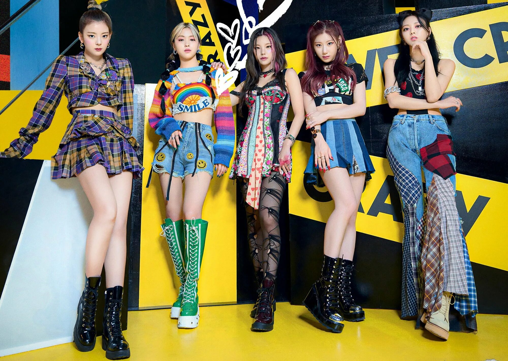 Itzy Loco. K Pop группа Itzy. Группа Itzy Локо. Группа Itzy участницы 2021. K 3 new