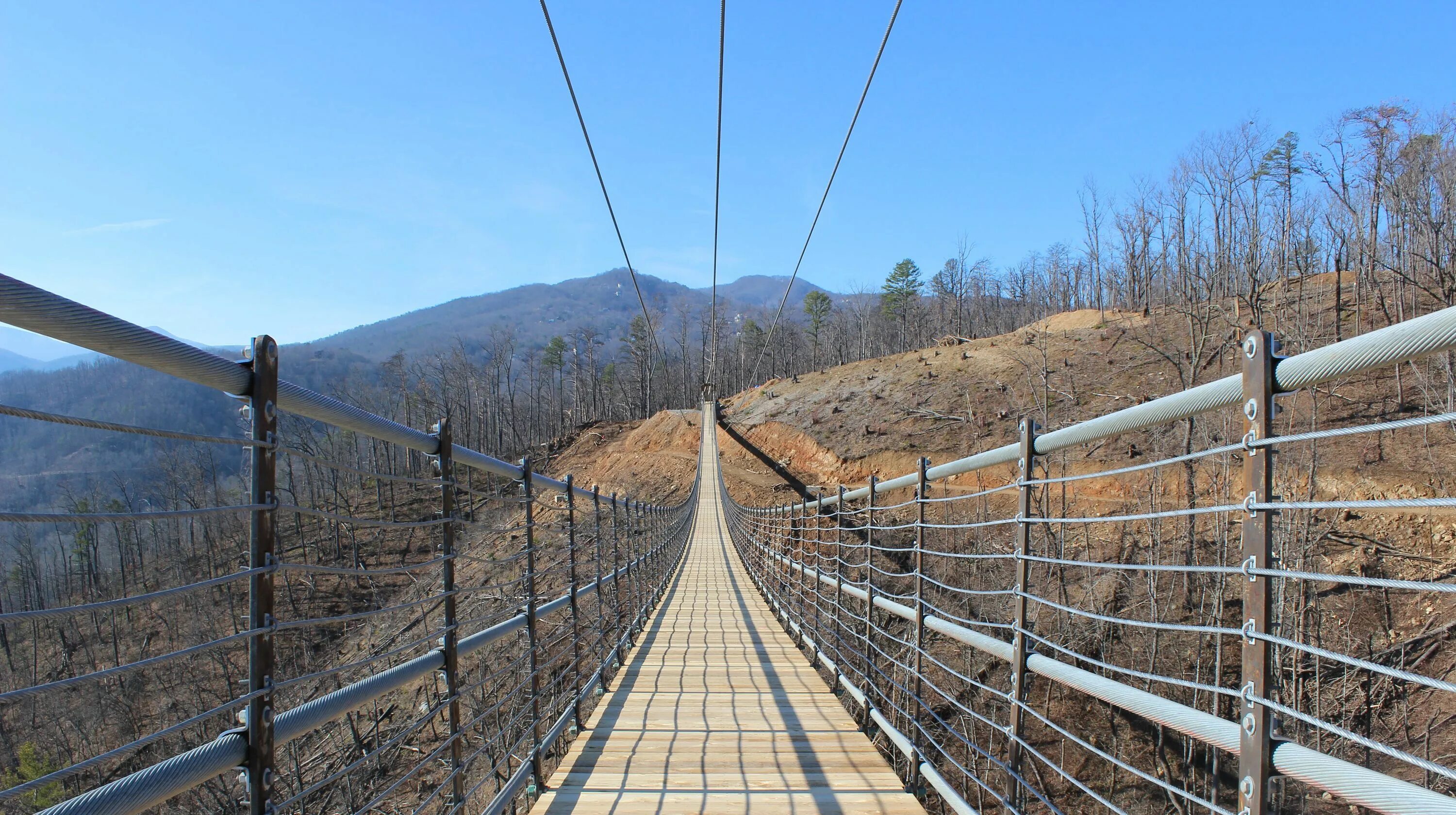 Skybridge джемете. Киргизия подвесной мост Skybridge. Пешеходные мосты в горах. Висячий мост сим. Ининский висячий мост.