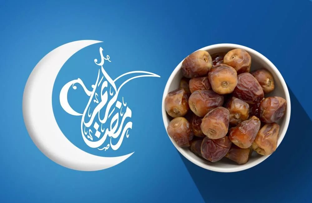 Ифтар мубарак. Ramadan Mubarak финики. Пост Рамадан. Ифтар фон. Голод в рамадан