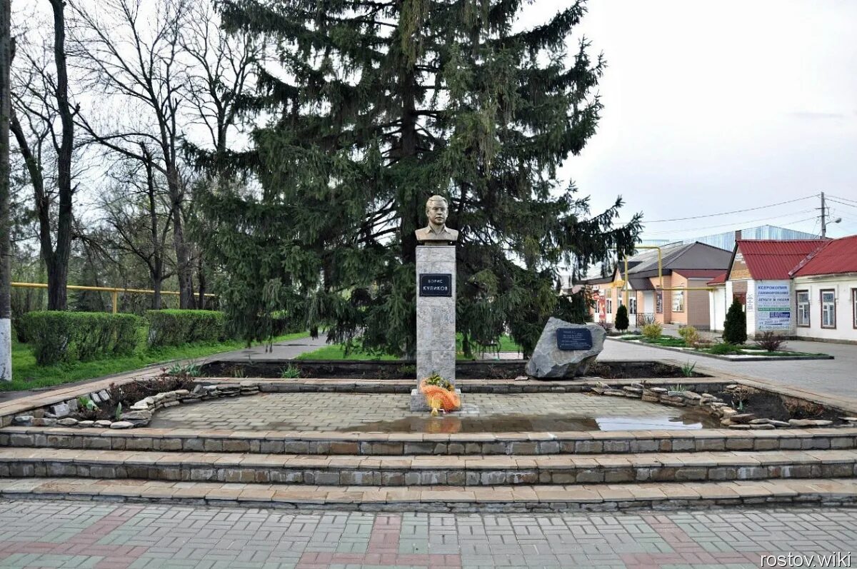 Численность населения семикаракорска. Достопримечательности семикаракорска ростовской. достопримечательность семикаракорск достопримечательности. казачья пристань семикаракорск.
