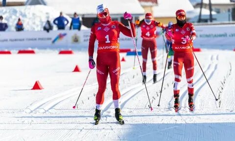 Выиграл лыжную гонку