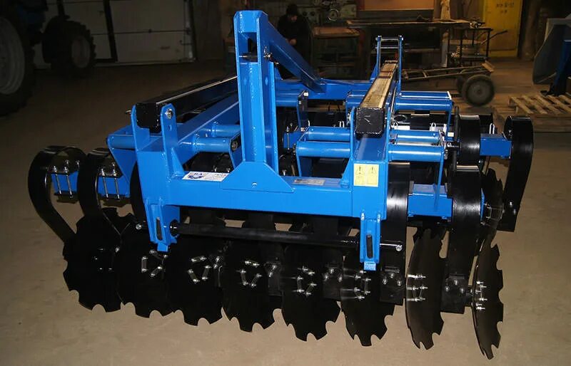 Дискатор бдн 3. Дискатор 7х4 бдм. 5р. Навесной дискатор 2. Дискатор прицепной адн 3.