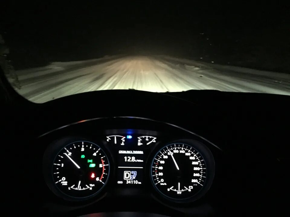 Toyota land cruiser. Крузак 200 разгон. Toyota land cruiser 200 разгон. Спидометр range rover sport. Крузак 200 разгон.