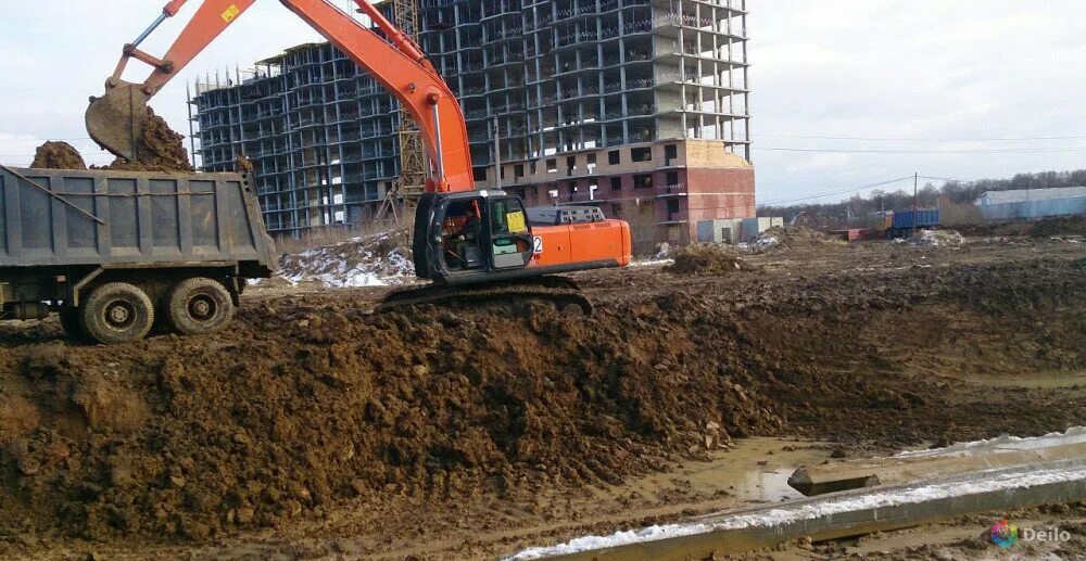 вывезти глину с участка московская область дмитровский район. погрузка грунта. куда вывозят грунт. вывоз и утилизация грунта. куда вывозят грунт.