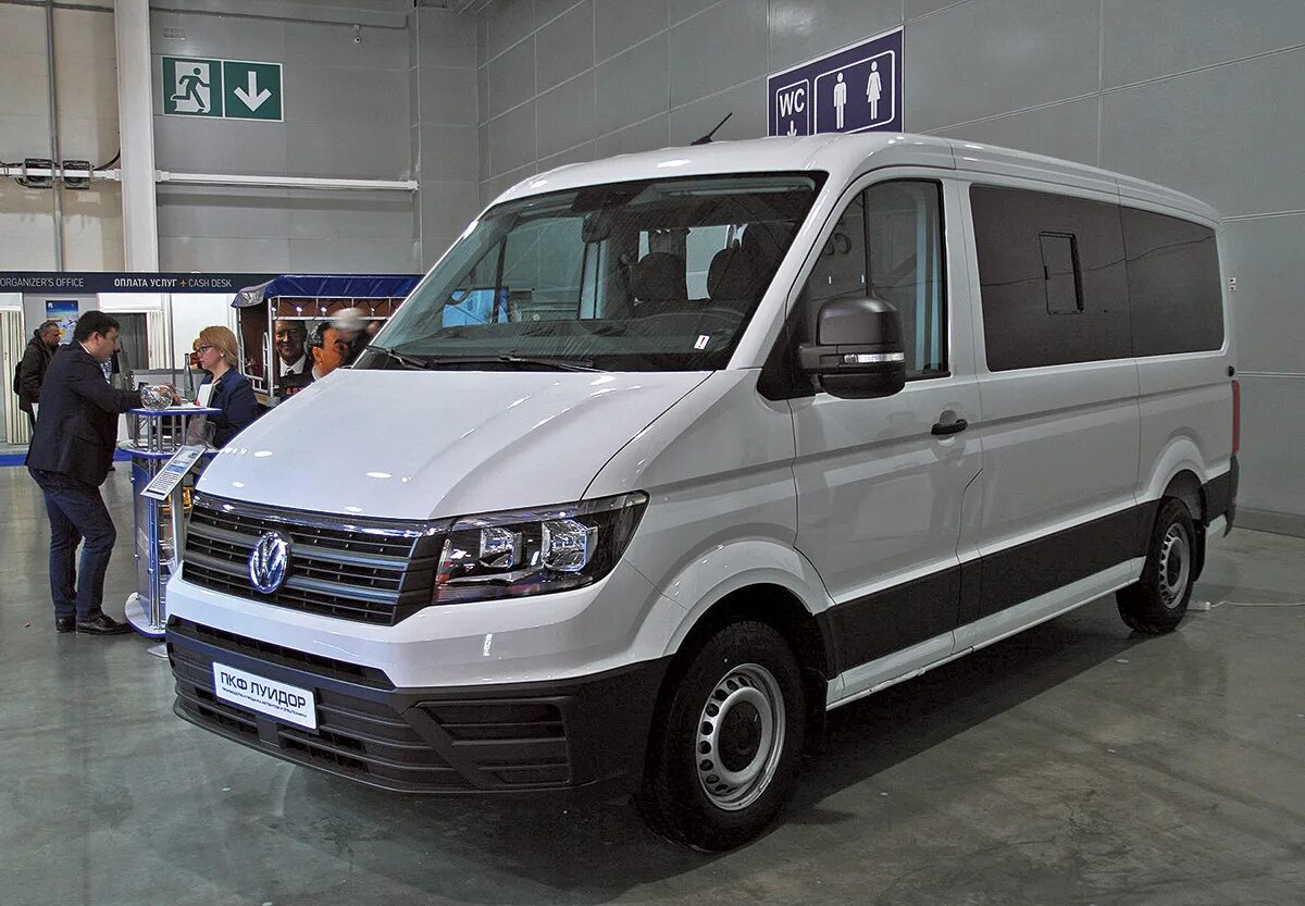 Volkswagen пассажирский. Volkswagen Crafter 7 местный. Новый Фольксваген Крафтер 2021. Volkswagen Crafter пассажирский 2019. Фольксваген Крафтер 2018 пассажирский.