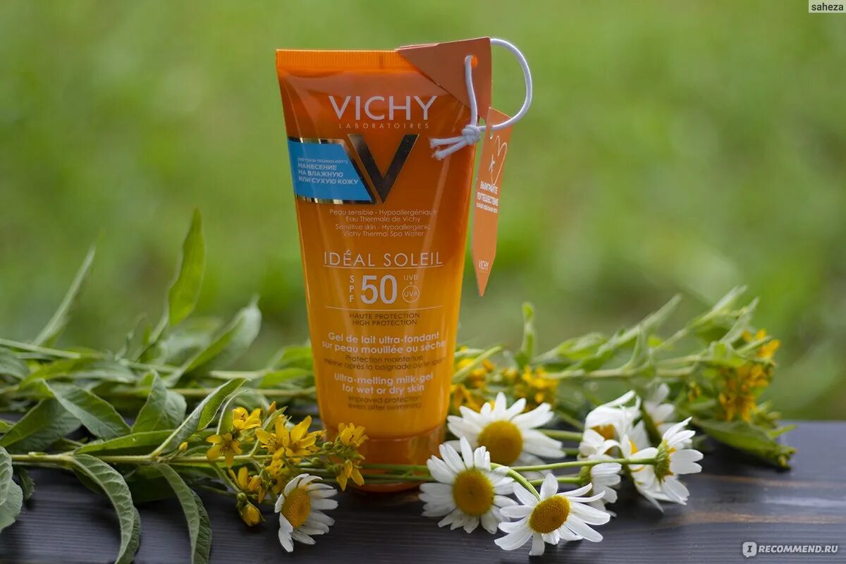 Эмульсия spf 50. Vichy Capital Soleil SPF 50 эмульсия. Виши солнцезащитный крем эмульcbz 50cga. Солнцезащитный крем SPF 50 от виши. Vichy крем солнцезащитный для лица SPF 50.