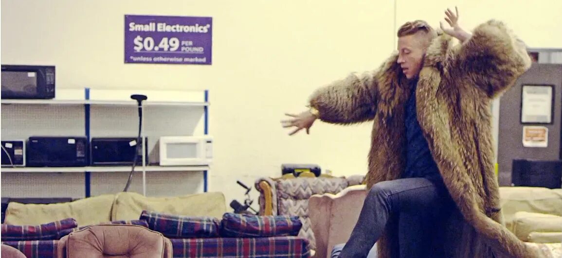 Macklemore Ryan Lewis Thrift shop. Macklemore в шубе. Thrift shop Branding. Got this Bear at my local Thrift shop meme.