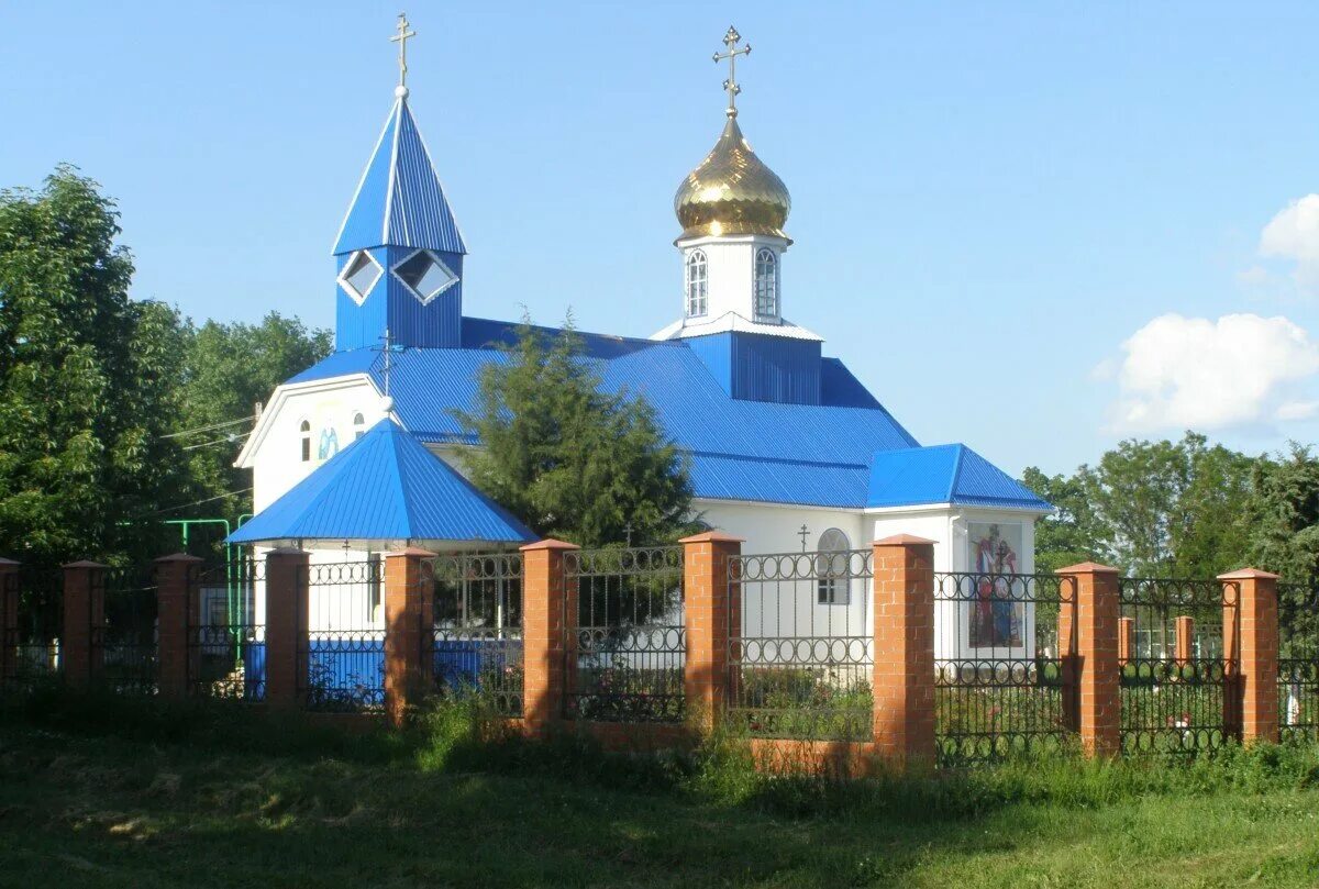 Кореновск курская область. Кореновск курская область. Мемориальный комплекс кореновск. Кореновск краснодарский край жд вокзал. Церковь владимира равноапостольного, кореновск.