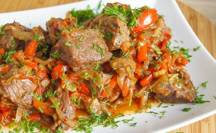 Рецепты с мясом пошагово с фото. Мясо с овощами. Говядина тушеная с овощами. Свинина тушеная с овощами. Свинина томленая с овощами.