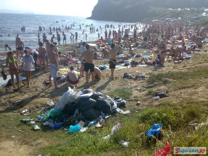 Самое страшное лето. Ужасный пляж. Грязный пляж Россия. Самый грязный пляж в России.