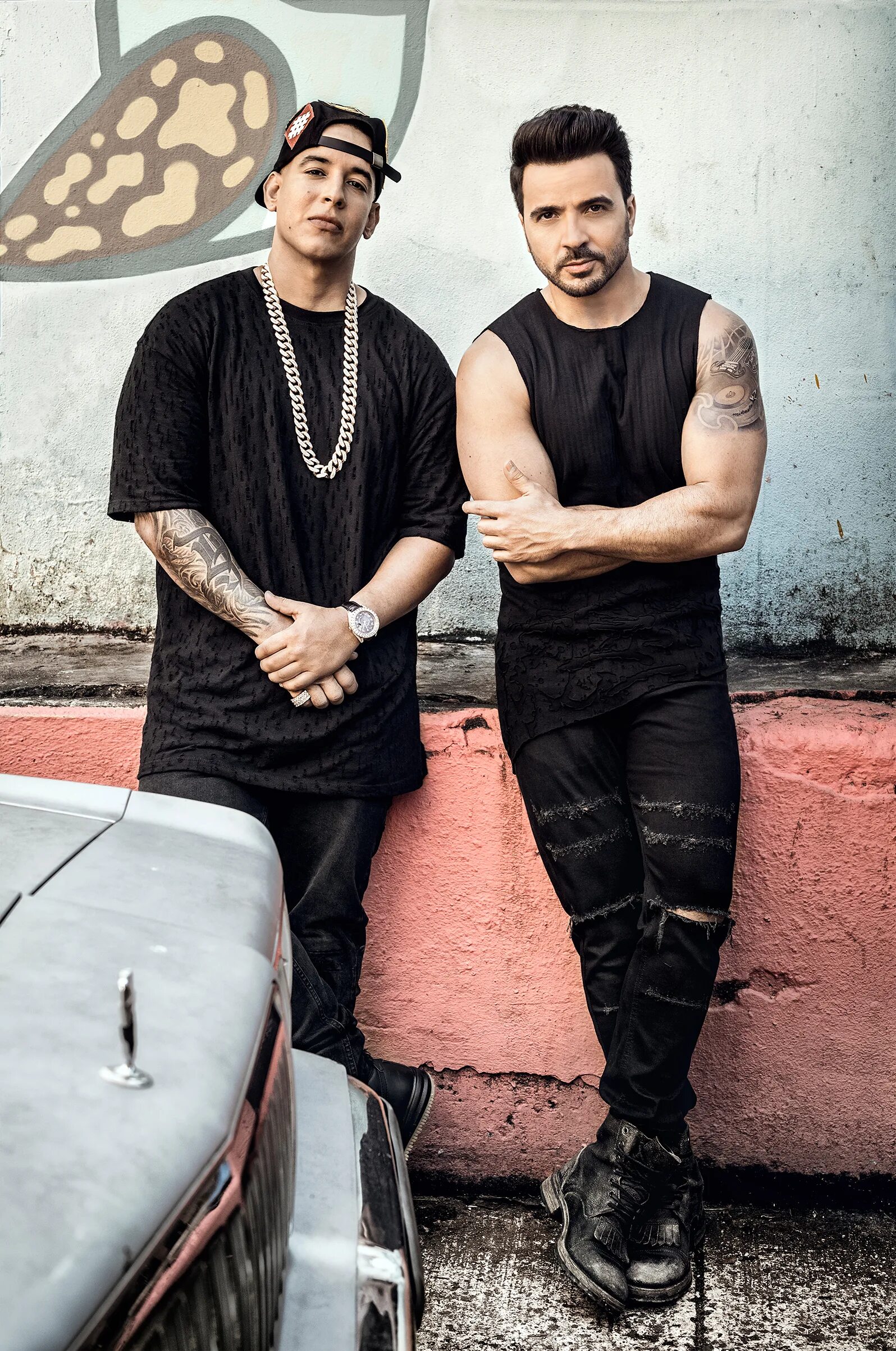 Luis fonsi feat daddy yankee despacito. Луиса фонси дэдди янки. despacito луис фонси. луис деспосито марвел. дэдди янки деспосито.