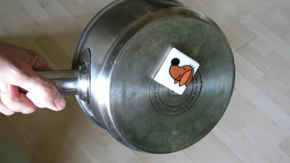 Как продолжить варить на индукционной плите поставив горячий сироп. Как варить на индукционной плите. Индукционная плита ambiano. Индукционная плита sokany 3568. Индукционная посуда в разрезе.