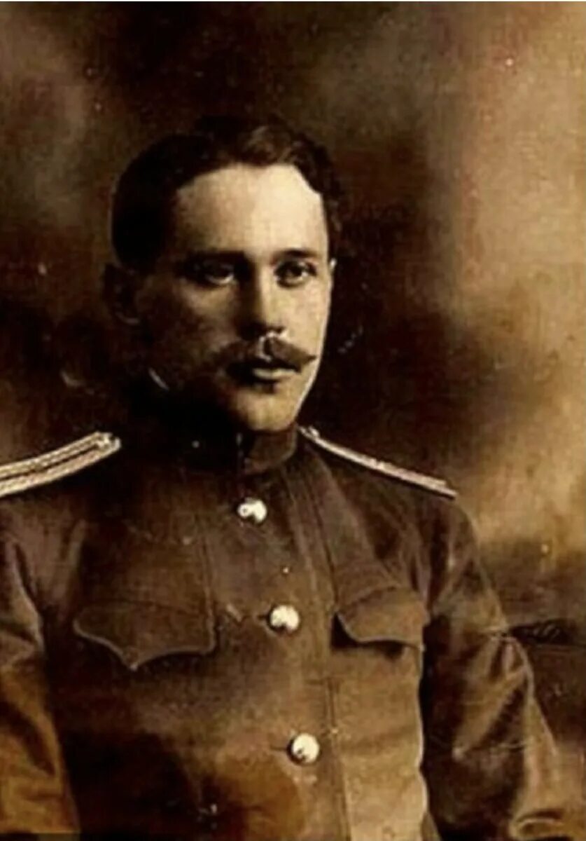 Корнет налейте вина. Константин александрович голицин. Поручик голицын корнет оболенский налейте. Владимир ивашов неуловимые мстители. Корнет налейте вина.